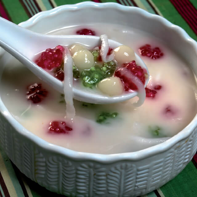 Sago and Dough Balls in Honeyed Coconut Sauce